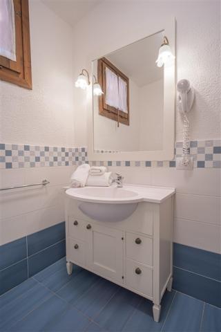 Felix Hotels_Costa Serena_Bagno (1)1.jpg