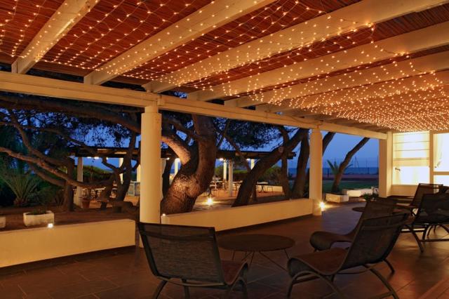 MARE_PINETA_patio-1.jpg