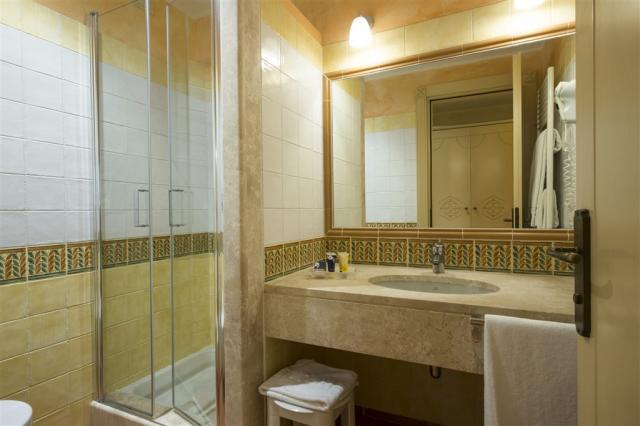 standard room bagno1.jpg