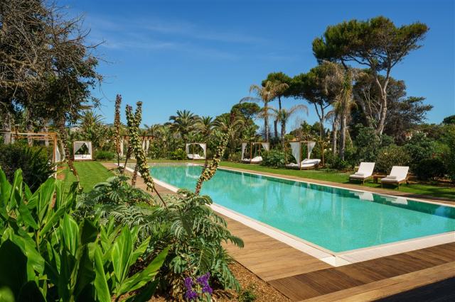 Piscina Lux - 16 - 7R208180-Edited.jpg