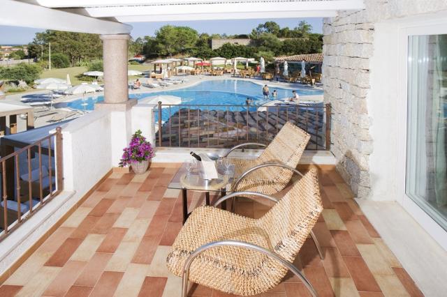 VILLAR RESORT_VÝHLED Z POKOJE.jpg