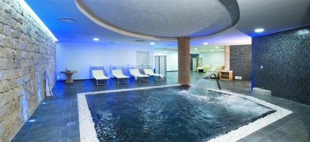 VILLAS RESORT_SPA.jpg
