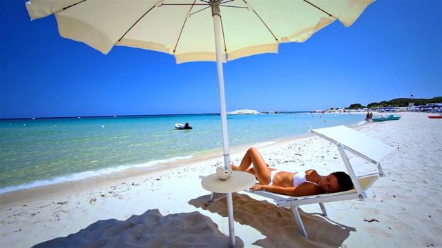 VILLAS_RESORT_plaz_lehatko.jpg