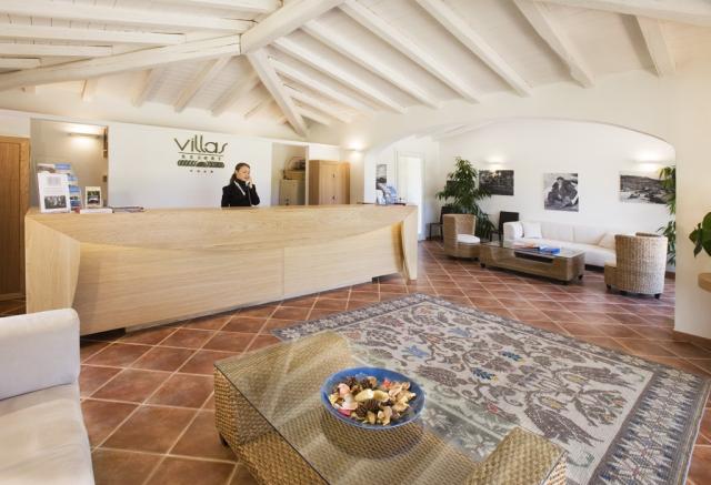 VILLAS_RESORT_reception.jpg