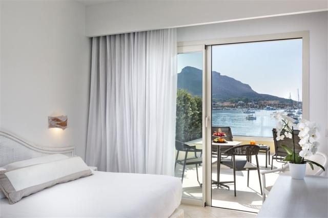 Gabbiano Azzurro Room Deluxe.jpg
