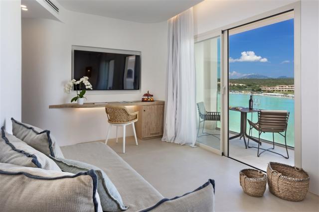3 Gabbiano Azzurro Junior Suite Cala Greca (N°209).jpg