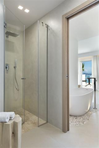 Pool Suite 6- Gabbiano Azzurro Hotel & Suites Sardegna.jpg