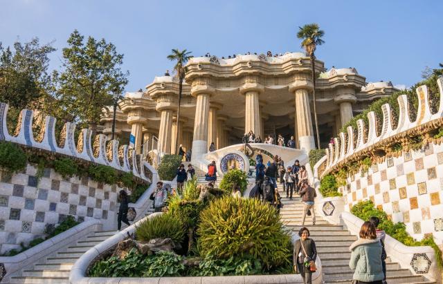gaudi-1160379_1920