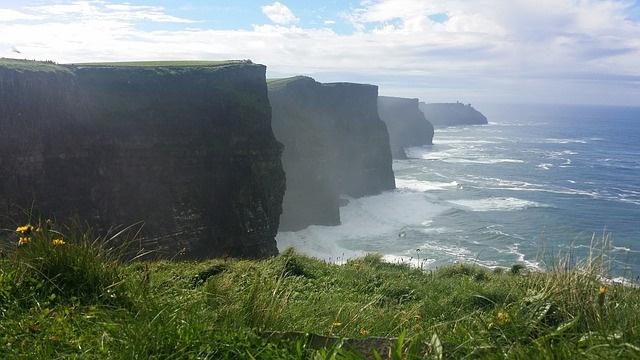 cliffs-of-moher-1683423_640
