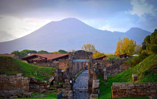 vesuvius-4635882_1280
