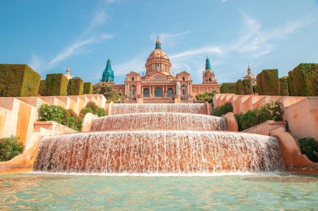fountain-6543730_1920