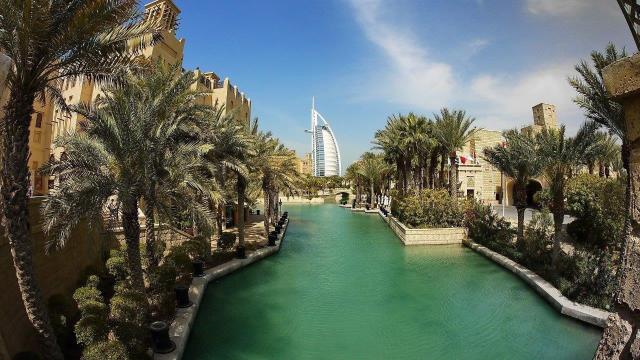 dubai-2057585_1920