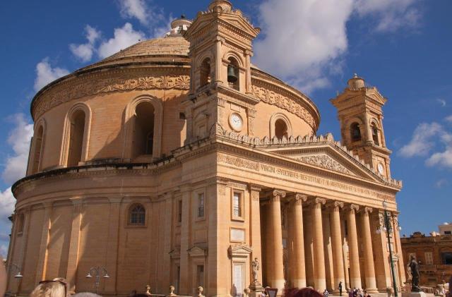 mosta-rotunda-7503028_1920