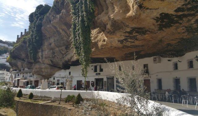 setenil-de-las-bodegas-1541953_1920