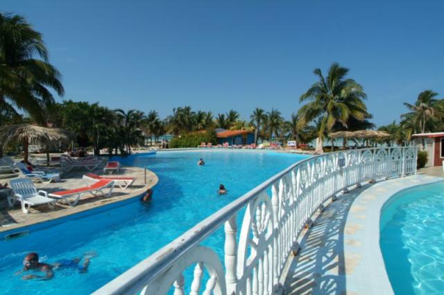 Kombinace hotelů Copacabana / Sercotel Cayo Guillermo