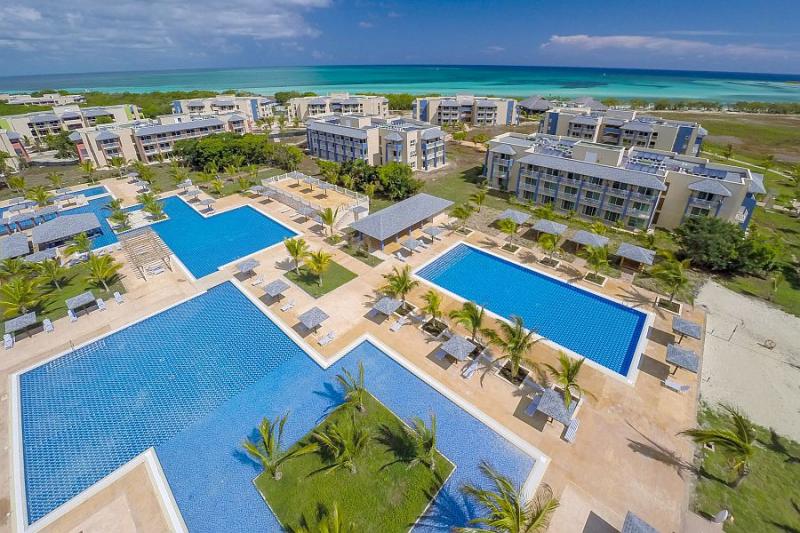 Quinta Avenida / Memories Caribe
