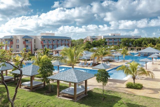 Quinta Avenida / Memories Caribe
