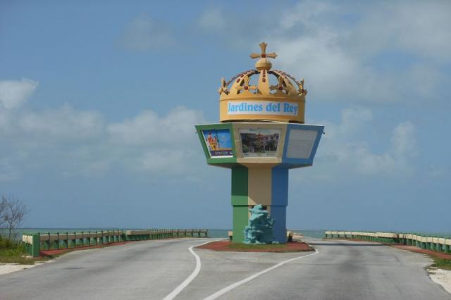 Pedraplén - hráz spojující hlavní ostrov s Cayo Coco