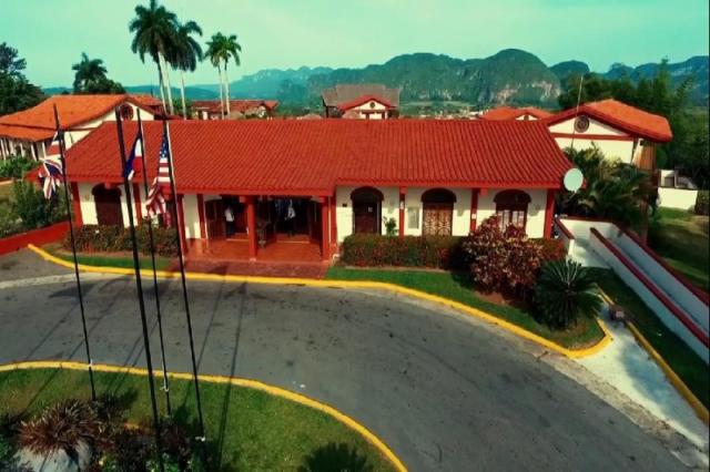 Kombinace Comodoro / Los Jazmines