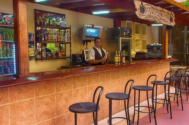 Kombinace Comodoro / Los Jazmines