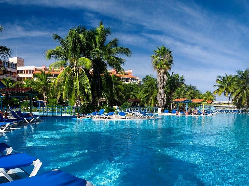Be Live City Copacabana  + Occidental Arenas Blancas