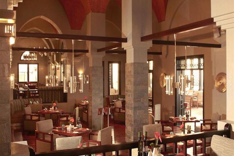 Elite Byblos Hotel 5* (   Strava Dle Programu  ) + The Cove Rotana Resort 5* (Strava Dle Programu)