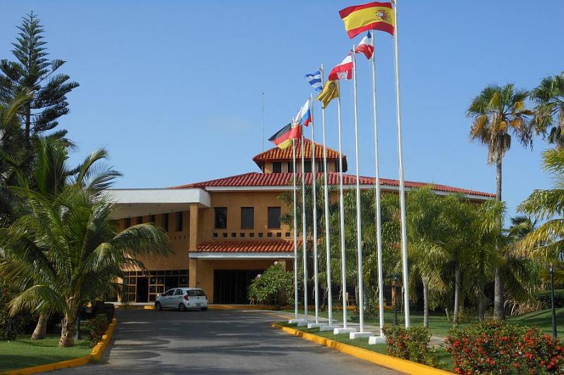 hotel Arenas Doradas