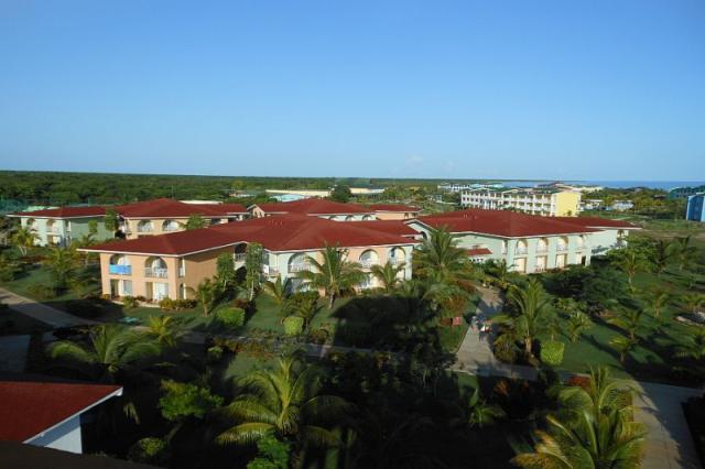 Memories Caribe Beach Resort