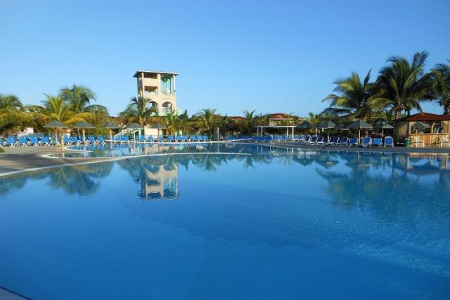Memories Caribe Beach Resort