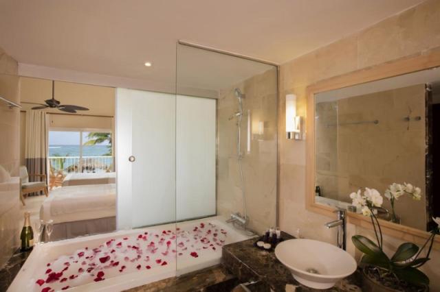 Grand Palladium Palace Resort Spa & Casino