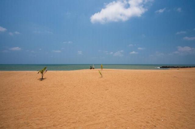 Avani Kalutara Resort