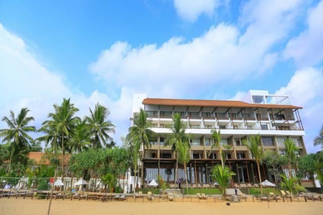 Pandanus Beach Resort & Spa