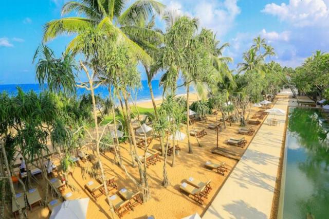 Pandanus Beach Resort & Spa