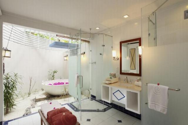Centara Grand Island Resort & Spa Maledives