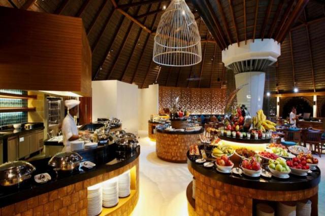 Centara Ras Fushi Resort & Spa