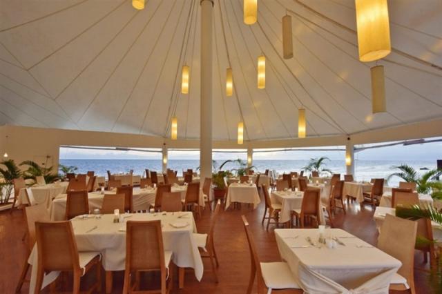 Safari Island Resort