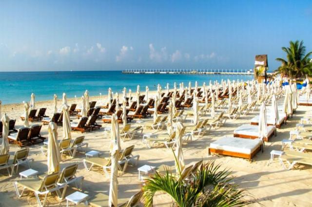Tukan Hotel & Beach Club