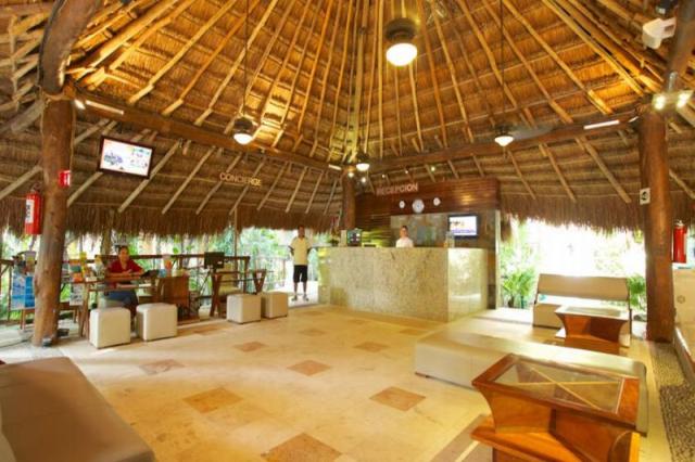 Tukan Hotel & Beach Club