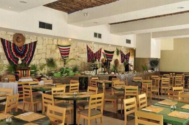 Tukan Hotel & Beach Club