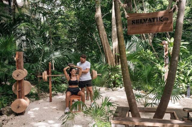 The Reef Playacar