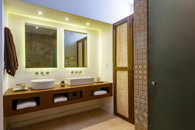 Carmen Inn