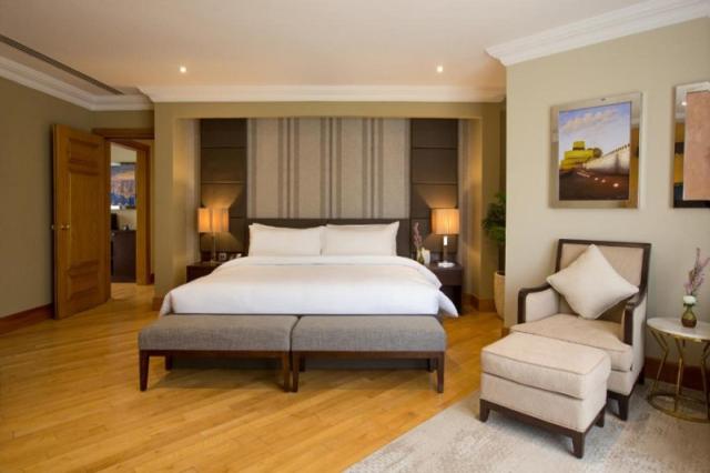 Dubai Marine Beach Resort & Spa