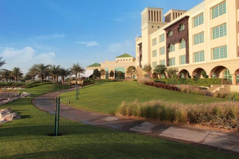 Desert Island Resort & Spa by Anantara