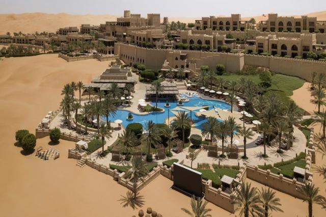 Qasr Al Sarab Desert Resort by Anantara