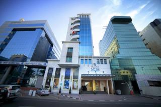 Raviz Center Point hotel
