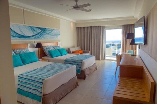 Gran Muthu Almirante Beach
