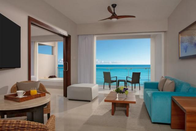 Now Jade Riviera Cancun