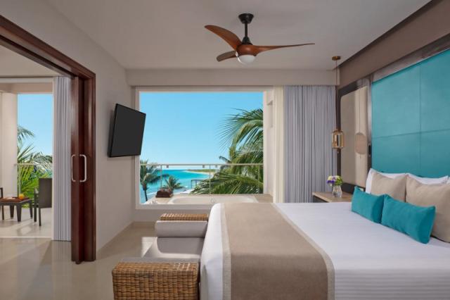 Now Jade Riviera Cancun
