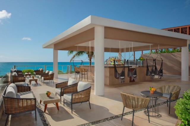 Now Jade Riviera Cancun