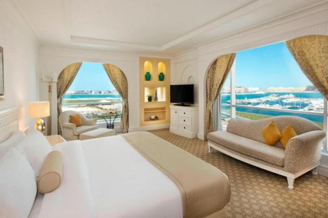 Al Habtoor Grand Resort, Autograph Collection